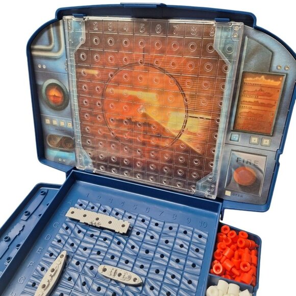 Battleship Combat Game Pieces‎ Ship Cases Blue 2001 Vintage Pegs Carrier No Box - Picture 2 of 10